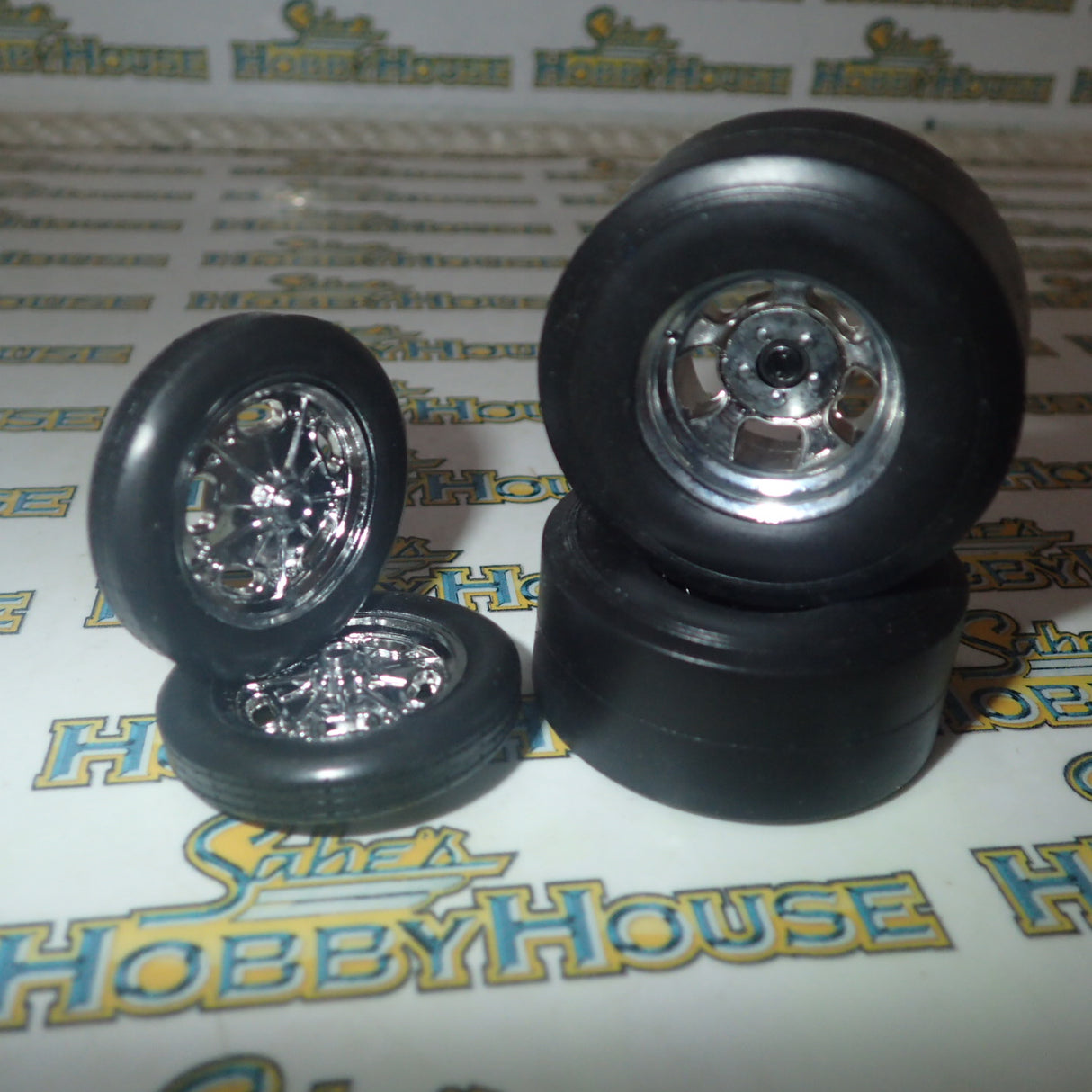 GMP 18841 - 1/18 Scale Chromed Hot Rod Drag Wheel & Tire Pack