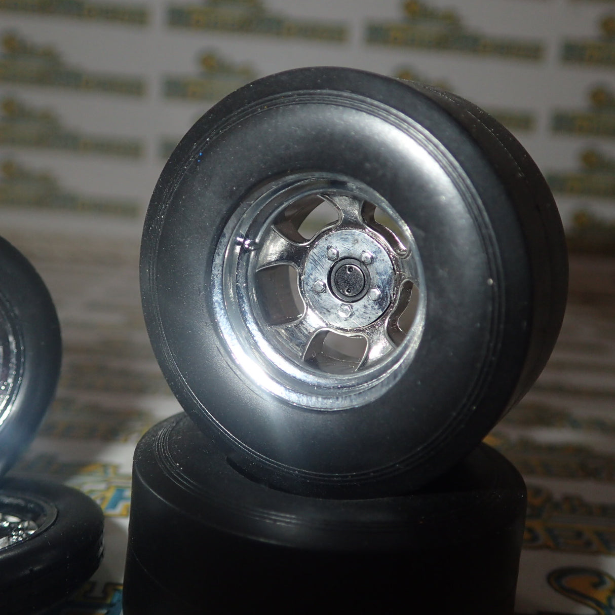 GMP 18841 - 1/18 Scale Chromed Hot Rod Drag Wheel & Tire Pack