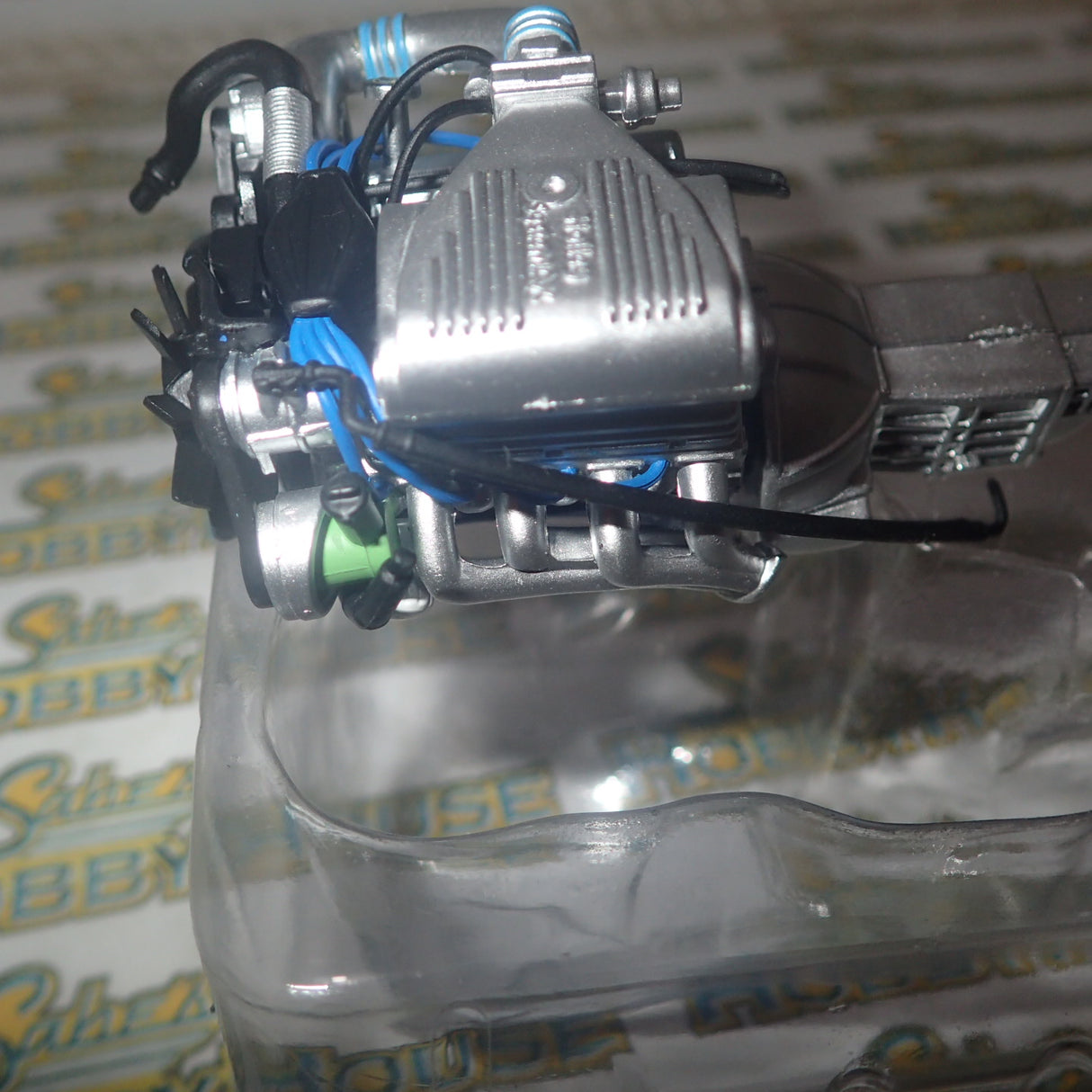 GMP 18889 - 1/18 Scale Supercharged 5.0 302 Drag Engine & Transmission Replica