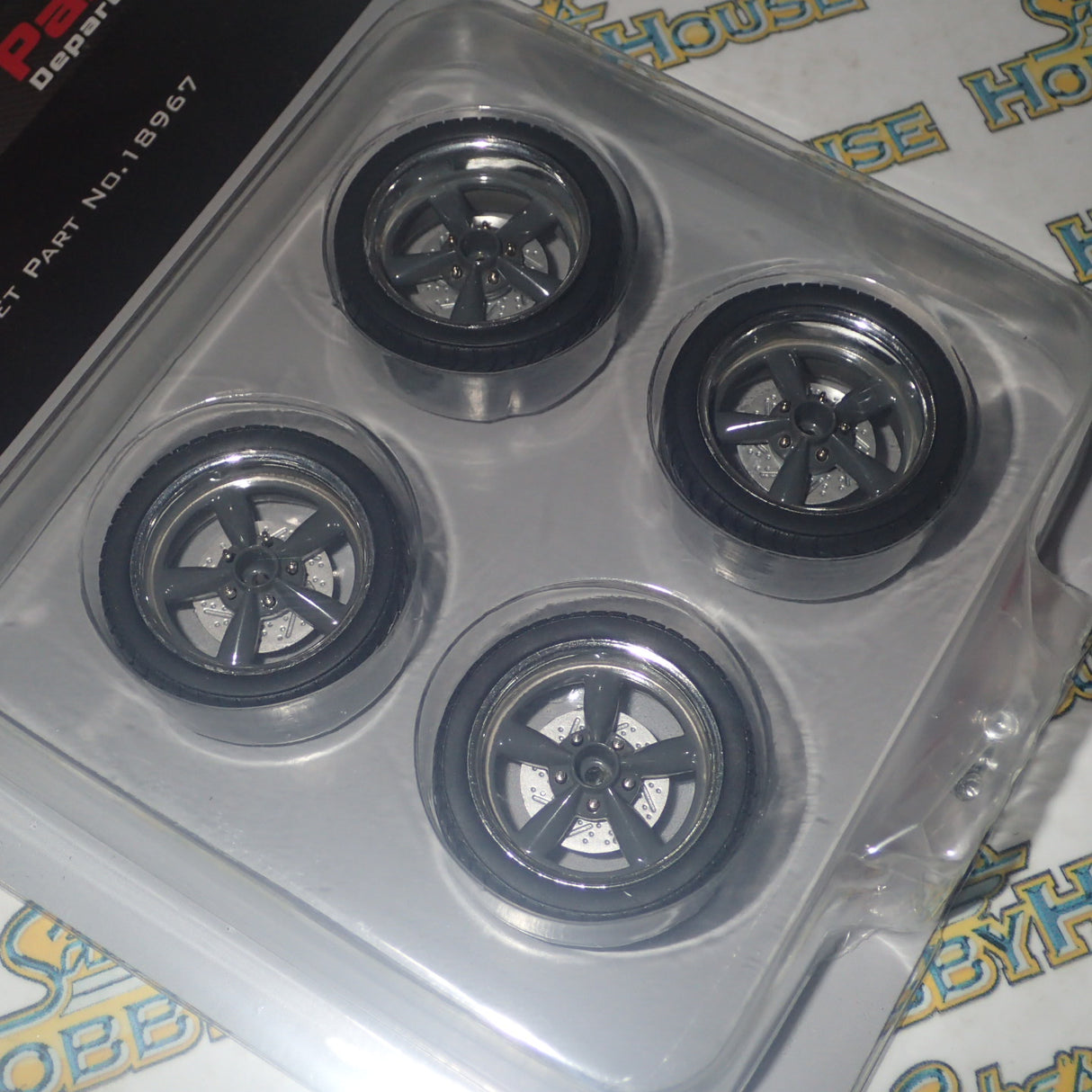 GMP 18967 – 1/18 Scale STREET FIGHTER BILLET WHEEL AND TIRE SET