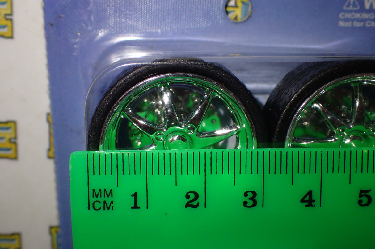 Car Wheels 2002 -A - 1/24 to 1/18 Scale Wheel & Tire Set
