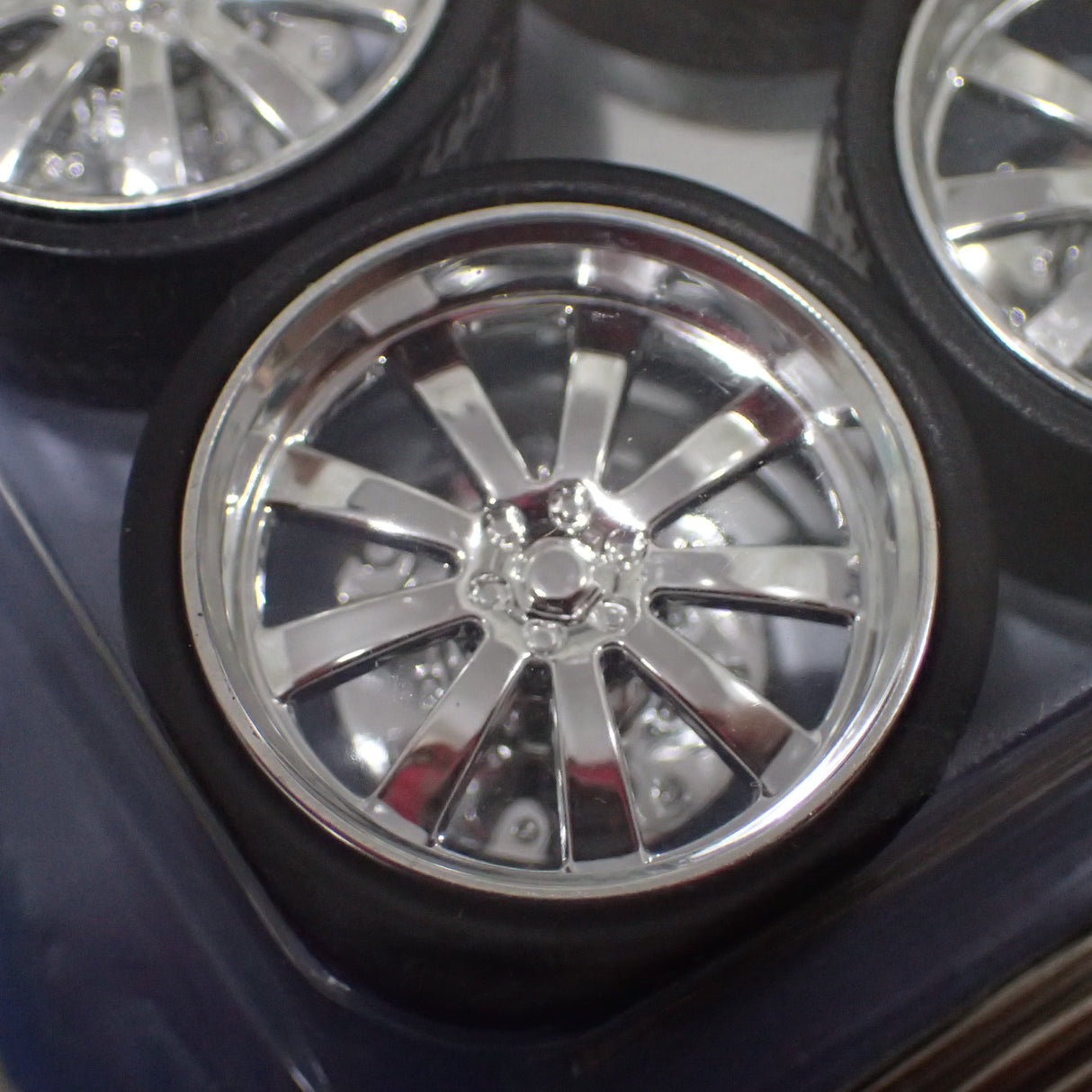 Car Wheels 2002 -B - 1/24 to 1/18 Scale Wheel & Tire Set