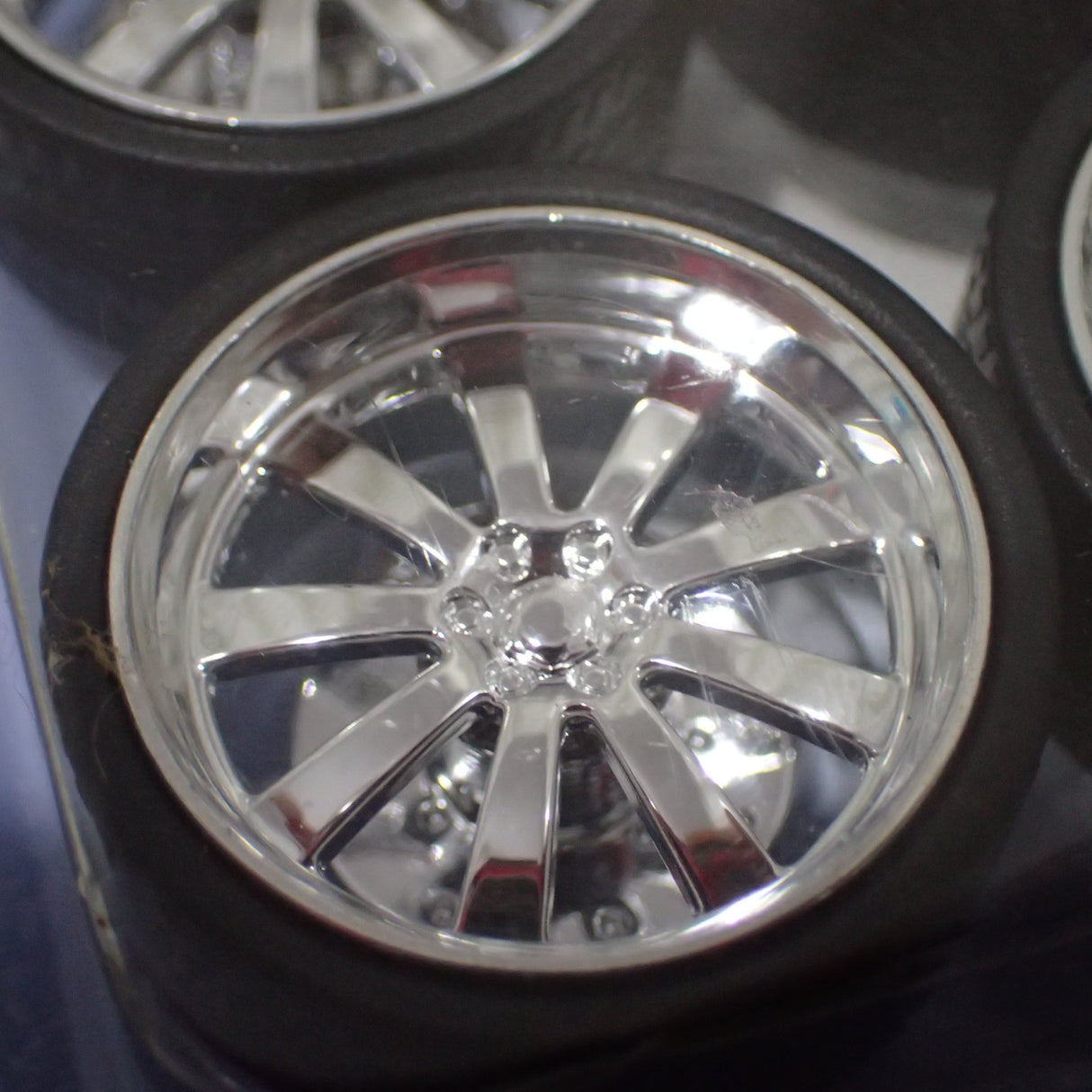Car Wheels 2002 -B - 1/24 to 1/18 Scale Wheel & Tire Set