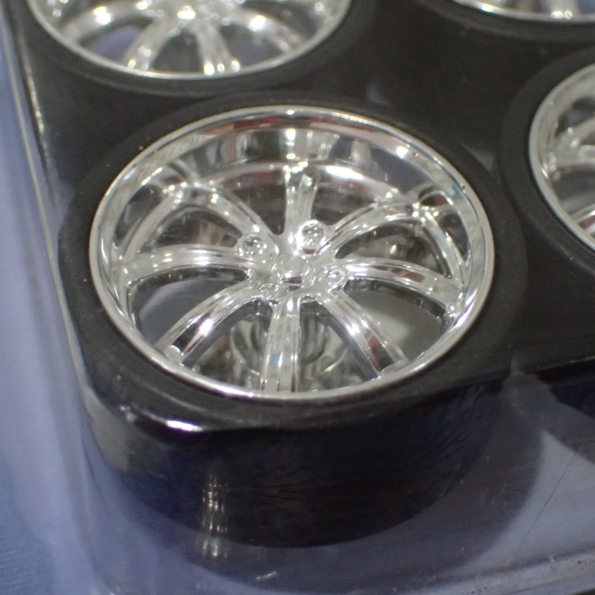 Car Wheels 2002 -E - 1/24 to 1/18 Scale Wheel & Tire Set
