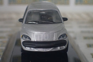 AutoArt 20061 - 1/64 Scale 2001 Chrysler PT Cruiser in Silver Diecast Model Replica