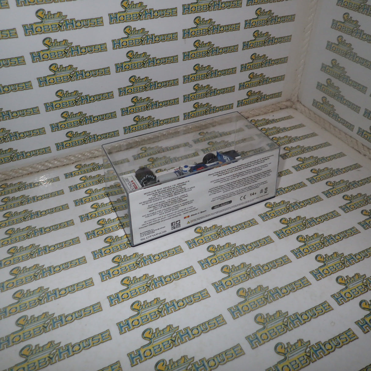 Fly FA-2031 - 1/32 Scale Hesketh Ford 308 #25 Penthouse Gp Germany 1976 Guy Edwards