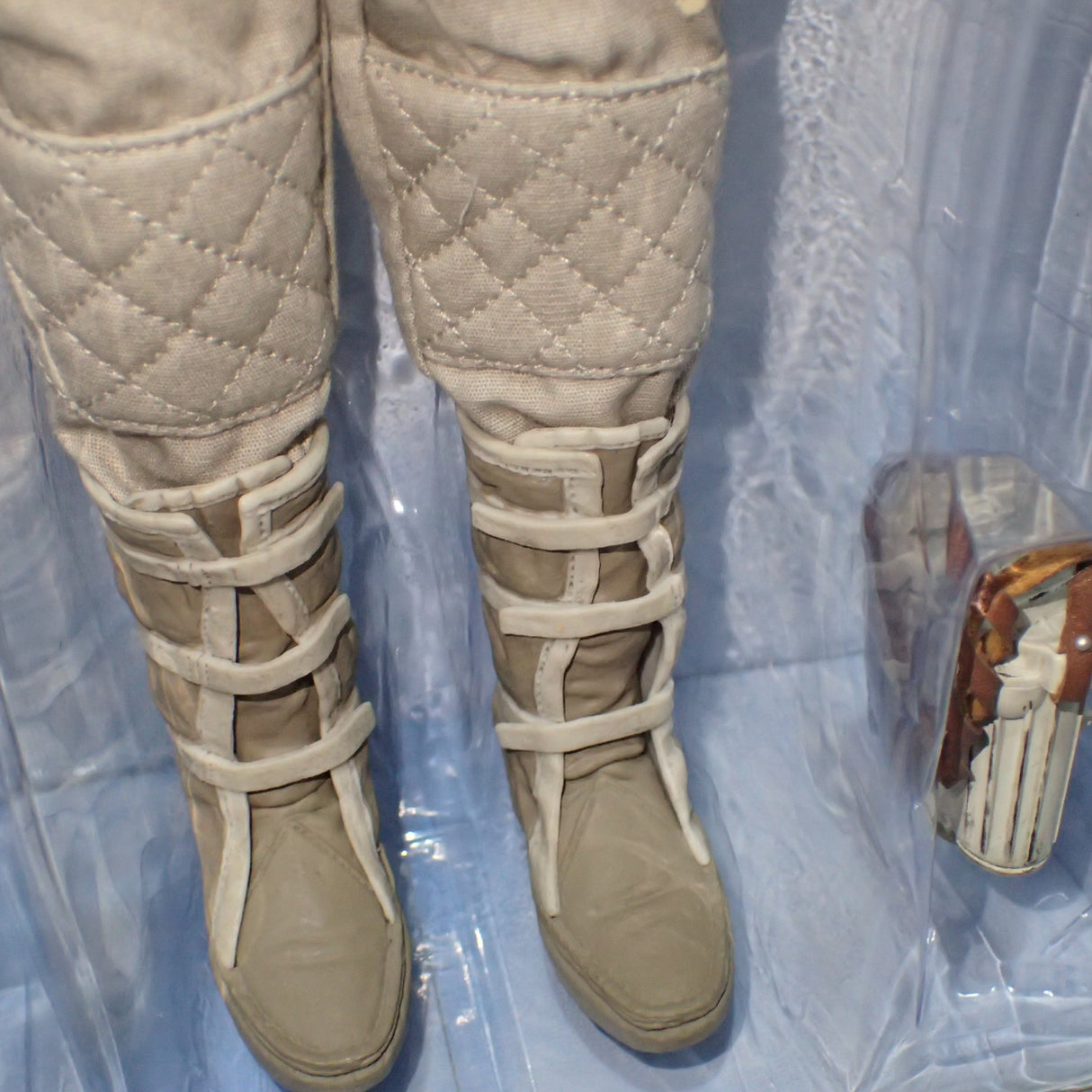 Sideshow Collectibles 2134 - 1/6 Scale Captain Han Solo Hoth Brown Jacket