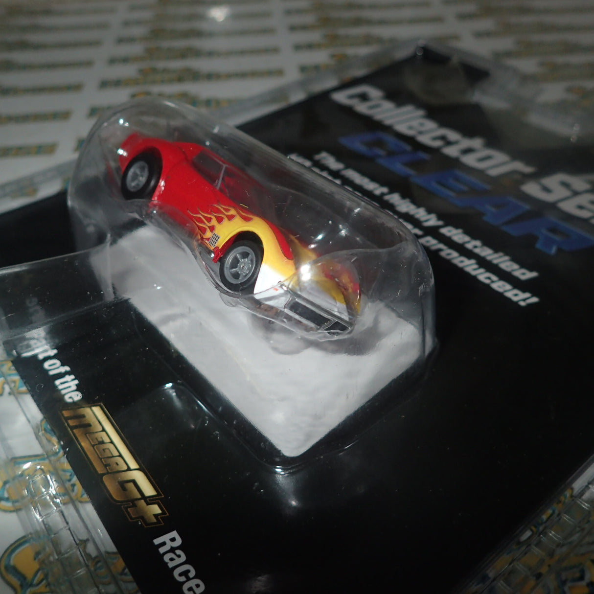 AFX 22055 - 1/64 Scale CORVETTE 1970 RED/YEL WILDFIRE