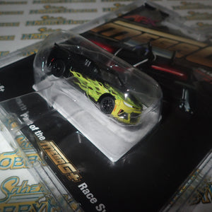 AFX 22060 – 1/64 Scale CAMARO 2021 WILDFIRE BLK/LIM