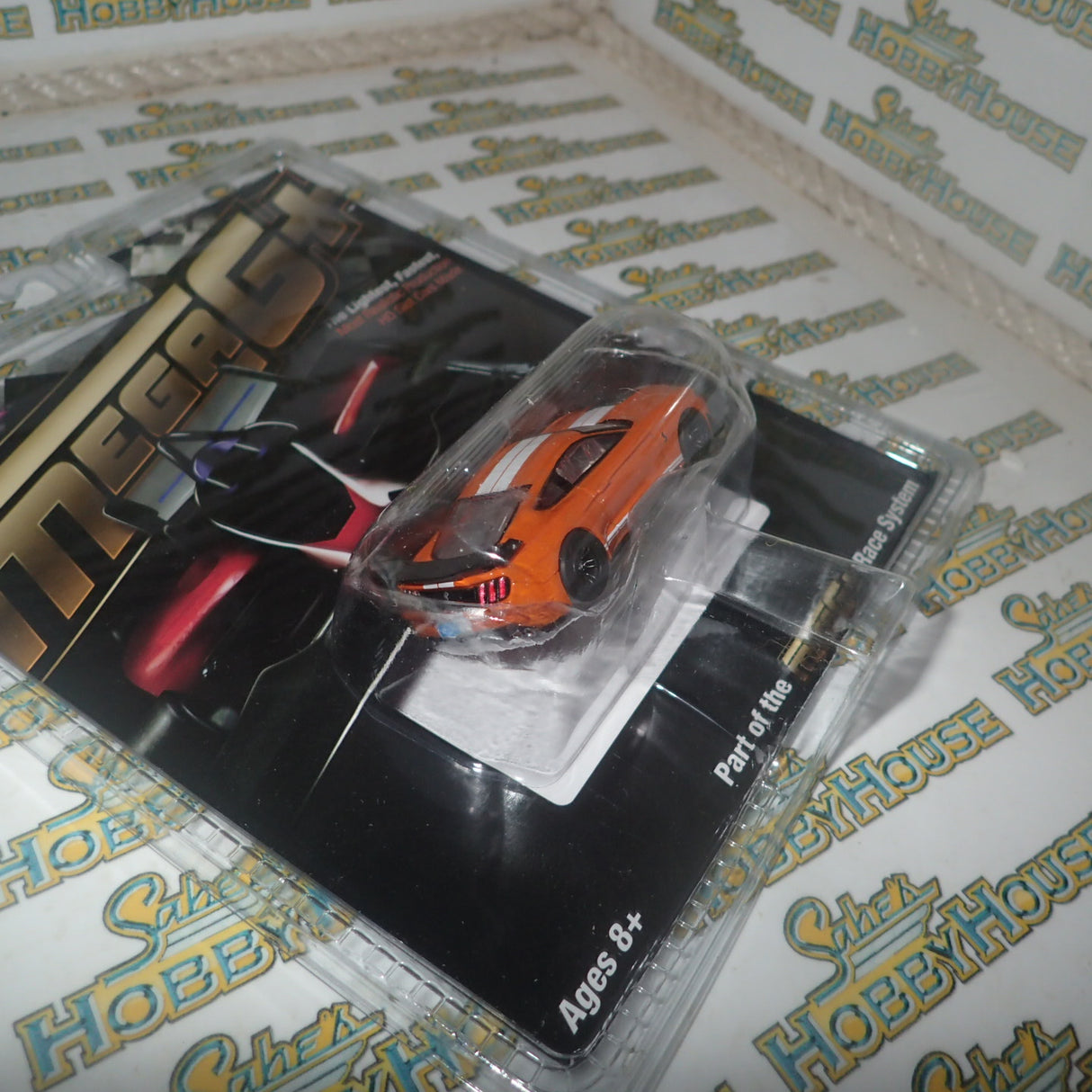 AFX 22069 – 1/64 Scale 2021 SHELBY MUSTANG GT500 TWISTER ORANGE