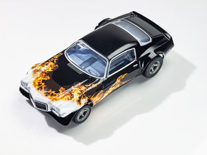 AFX 22073 – 1/64 Scale CAMARO 1970 WILD FIRE BLK/YEL/ORG
