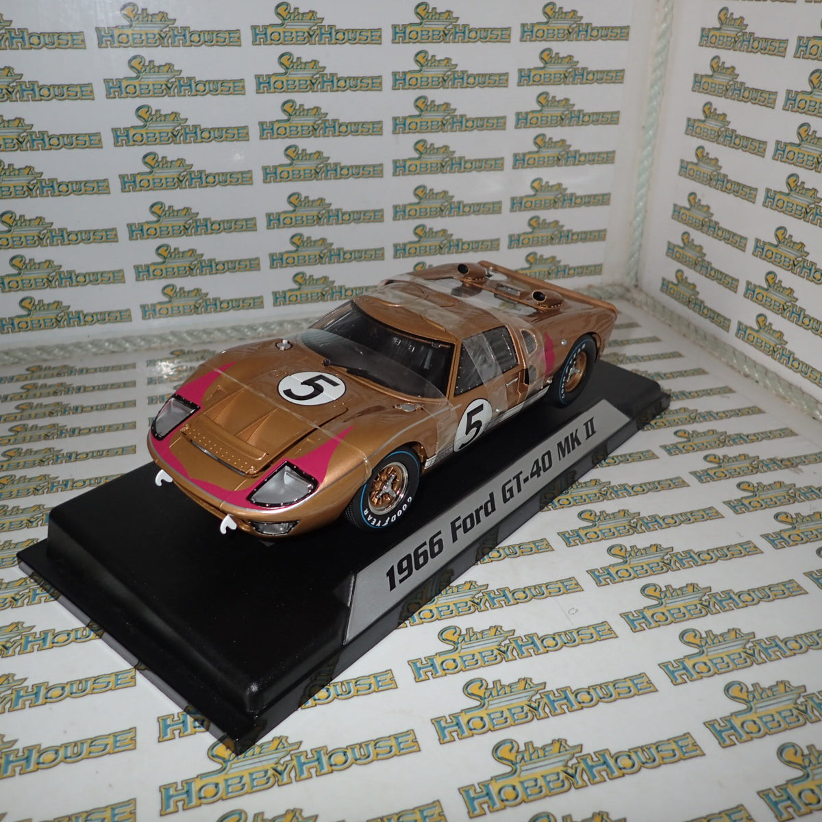 Shelby Collectibles 223168 - Set of 3 1/18 Scale Exclusive 50th Anniversary Edition of Ford's 1-2-3 Finish at the 1966 24 Hours of Le Mans.