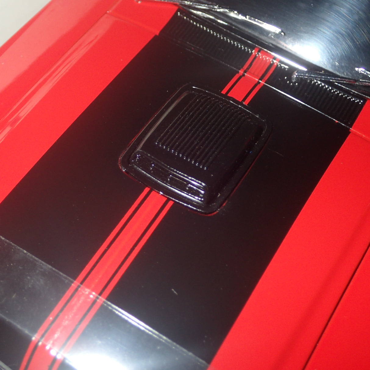 Biante 22721 - 1:18 FORD XY FALCON GTHO TRACK RED Die-Cast Replica