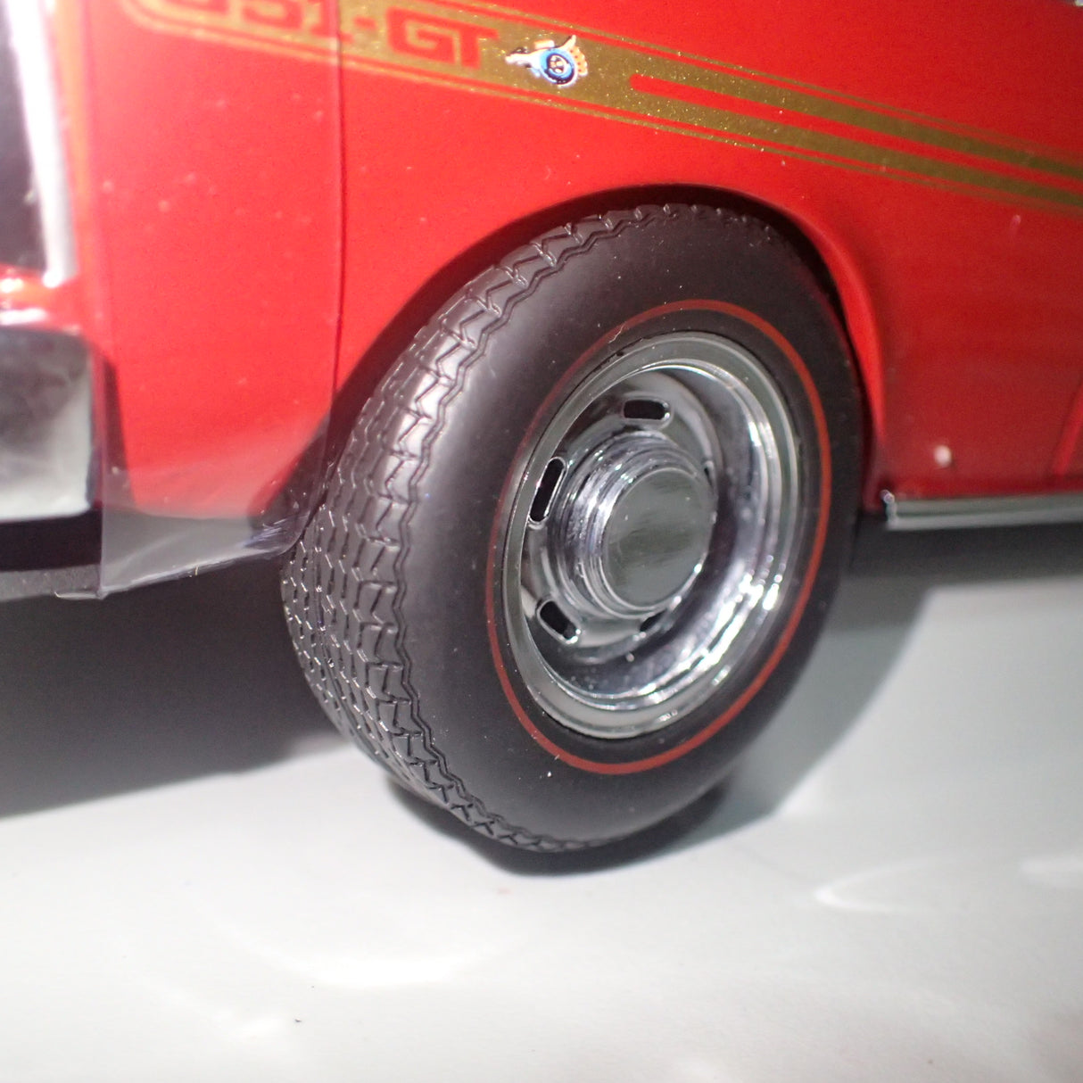 Biante 22721 - 1:18 FORD XY FALCON GTHO TRACK RED Die-Cast Replica