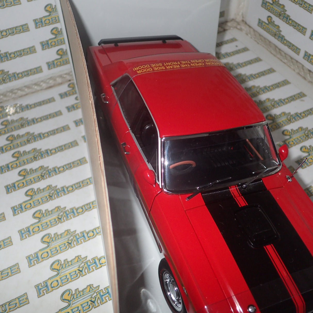 Biante 22721 - 1:18 FORD XY FALCON GTHO TRACK RED Die-Cast Replica