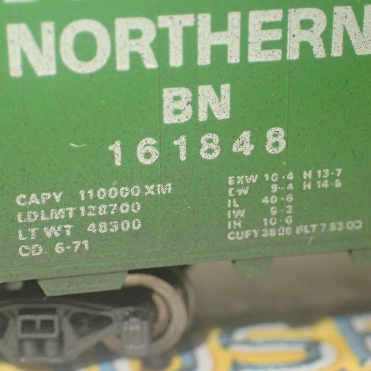 Micro-Trains 24041 - N Scale 40' STD SNGL DOOR BOXCAR BURLINGTON NORTHERN