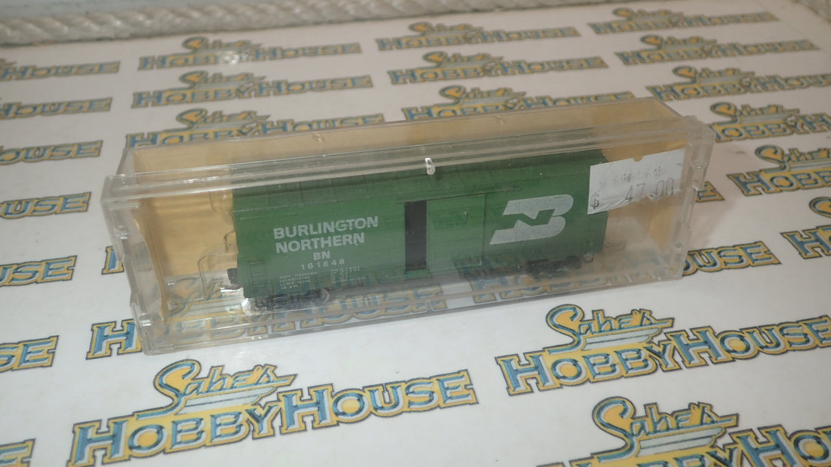 Micro-Trains 24041 - N Scale 40' STD SNGL DOOR BOXCAR BURLINGTON NORTHERN