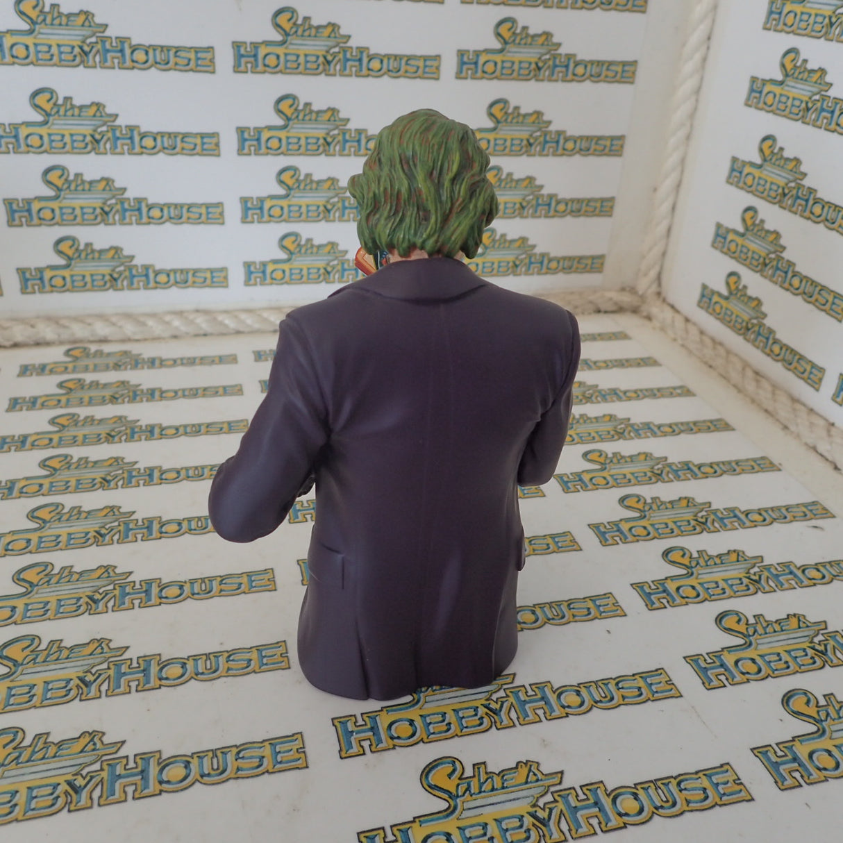 DC Direct 27175 - Kolby Jukes Batman the Dark Knight The Joker Bust