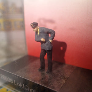 Preiser - 1/87 HO/00 Scale - Lokführer (Train Driver) Figure
