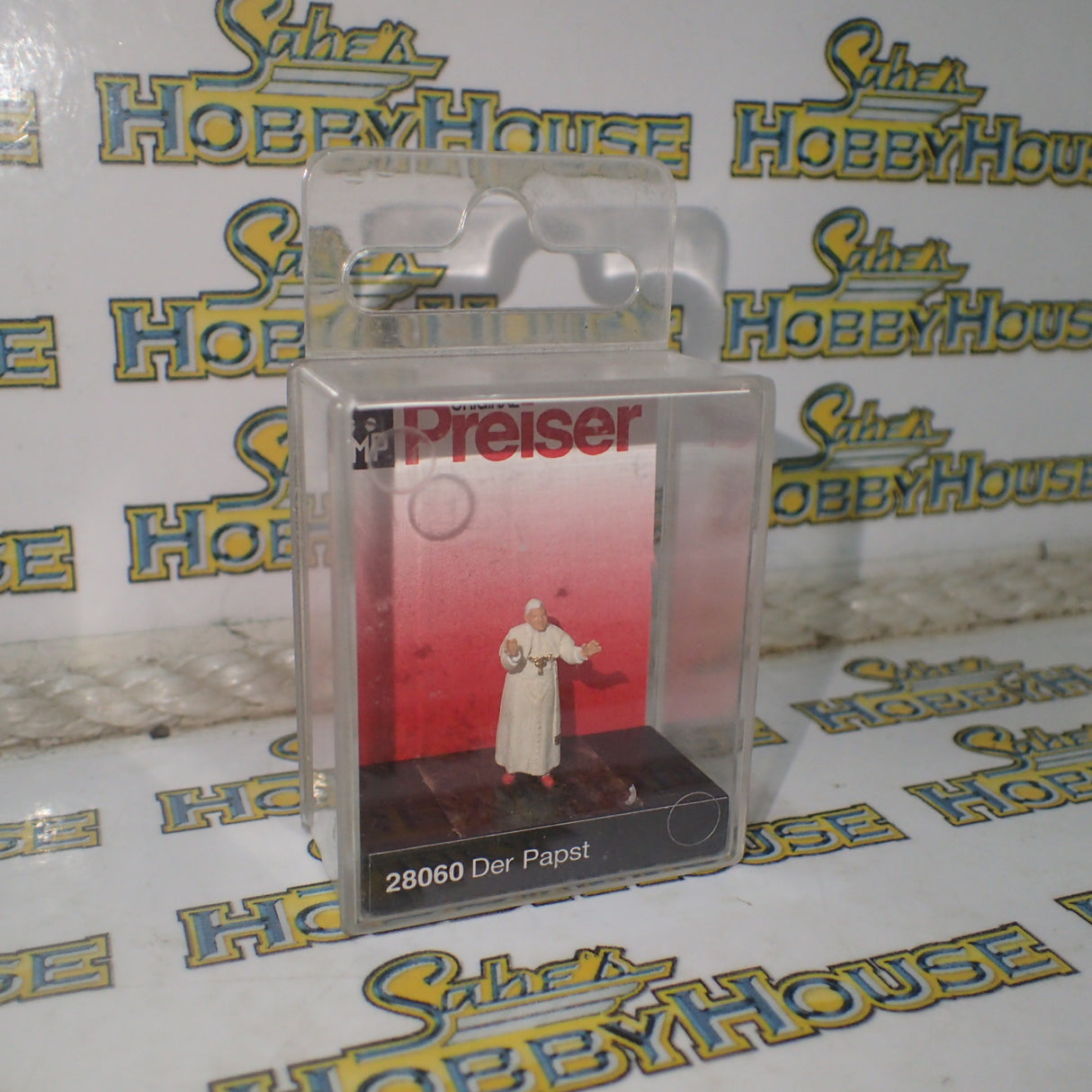 Preiser 28060 – 1/87 HO/00 Scale – Der Papst (The Pope) Figure