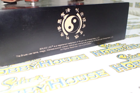 Enterbay 280873 - Black Label BL-1 1/6 Scale Bruce Lee Statue