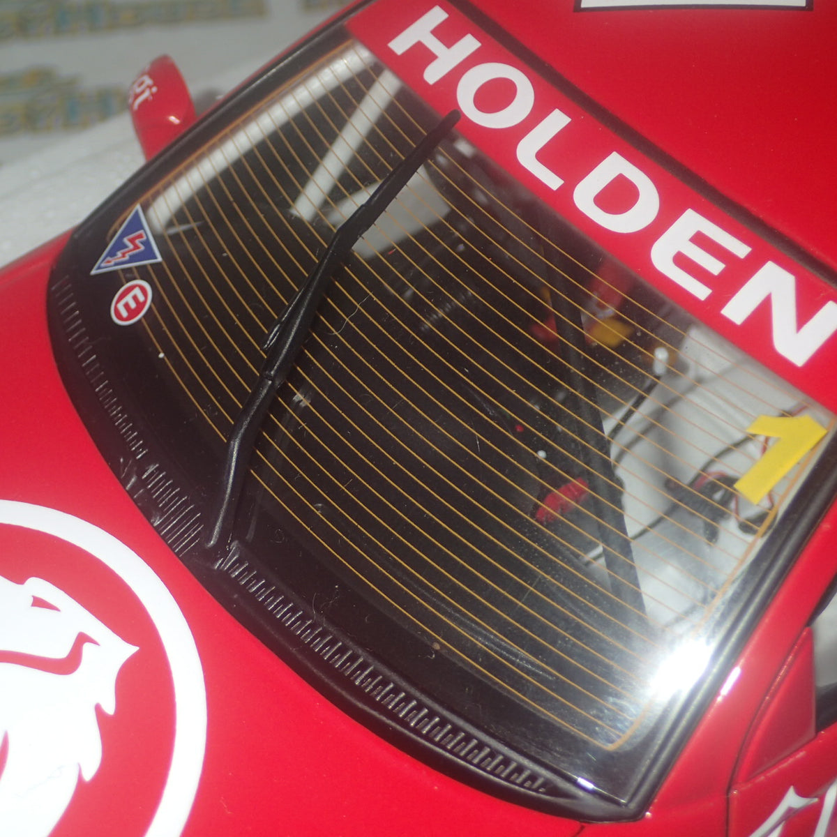 Biante AUTOart 2812071 – 2 X 1/18 models of the Craig Lowndes & Craig Lowndes/Mark Skaife Bathurst Shell Series Farewell Set Scale Model Replicas.