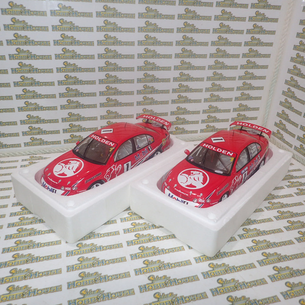 Biante AUTOart 2812071 – 2 X 1/18 models of the Craig Lowndes & Craig Lowndes/Mark Skaife Bathurst Shell Series Farewell Set Scale Model Replicas.