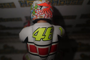 Minichamps 312 050086 - 1/12 Scale - Valentino Rossi MotoGP 2005 Figurine Sitting