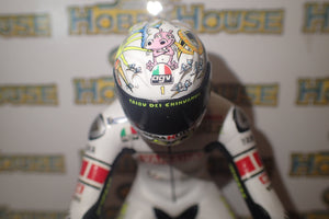 Minichamps 312 050086 - 1/12 Scale - Valentino Rossi MotoGP 2005 Figurine Sitting