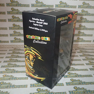 MINICHAMPS 312 050096 1/12 SCALE FIGURINE VALENTINO ROSSI LAGUNA SECA MOTOGP 2005 SITTING