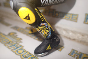 MINICHAMPS 312 050096 1/12 SCALE FIGURINE VALENTINO ROSSI LAGUNA SECA MOTOGP 2005 SITTING