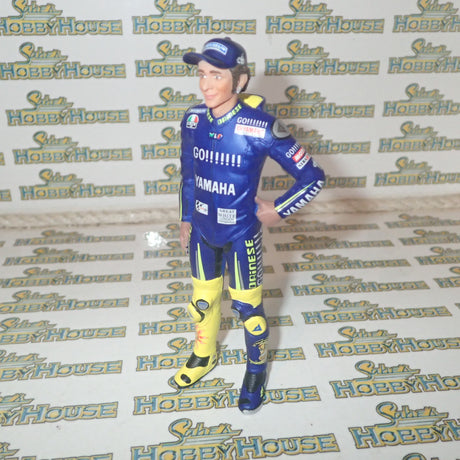Minichamps 312 050246 - 1/12 Scale Valentino Rossi MotoGP 2005 Figurine