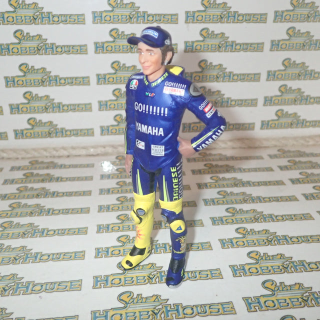 Minichamps 312 050246 - 1/12 Scale Valentino Rossi MotoGP 2005 Figurine