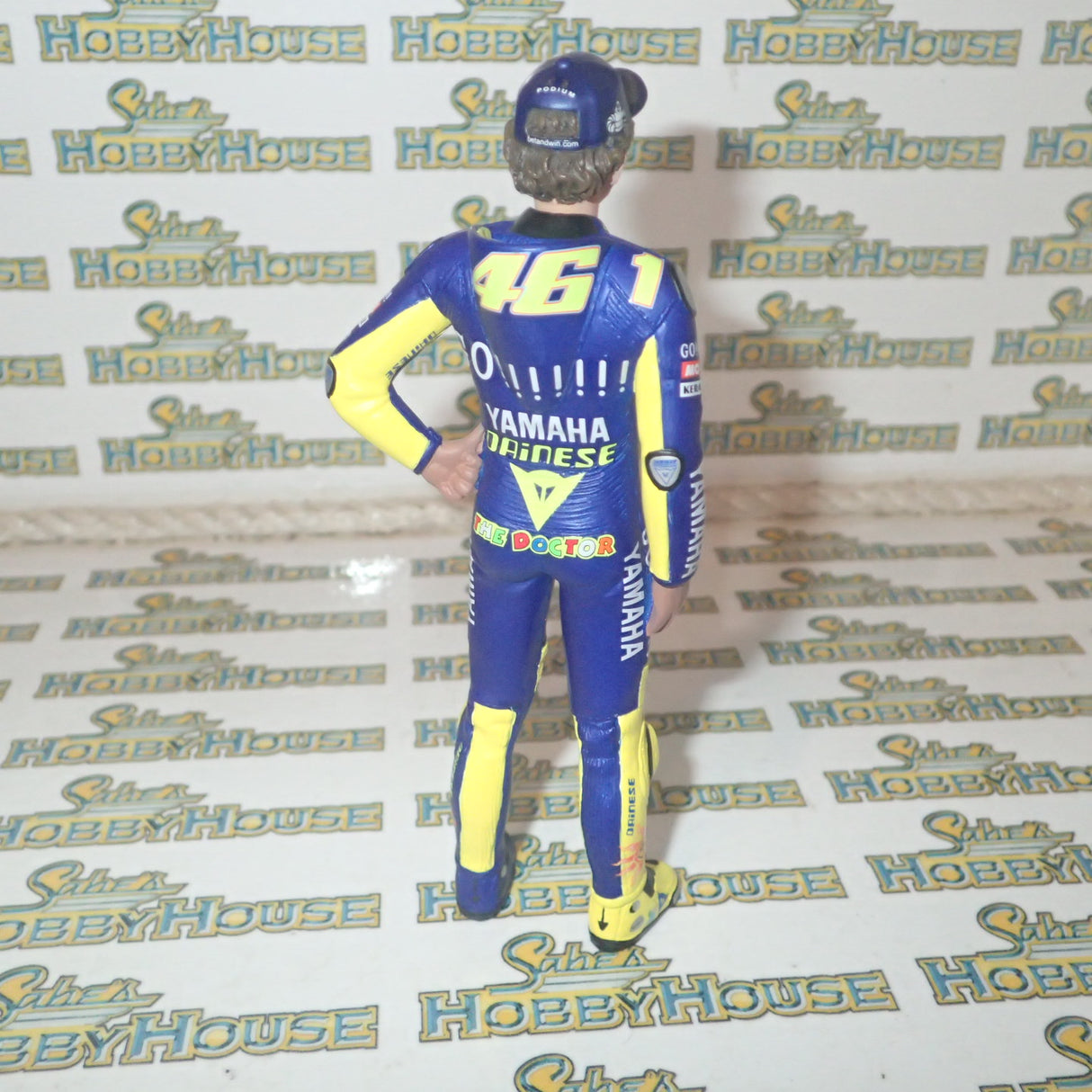 Minichamps 312 050246 - 1/12 Scale Valentino Rossi MotoGP 2005 Figurine