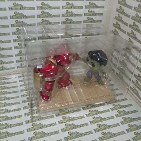 Funko 31269 – Marvel Studios: The First Ten Years – Hulkbuster VS. Hulk Pop! 2018 Fall Convention Exclusive Limited Edition Vinyl Figure