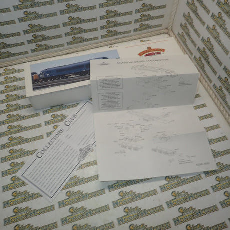 Bachmann 32-651 - HO/00 Scale Class 44 Diesel 44 008 'PENYGHENT' BR Blue Locomotive