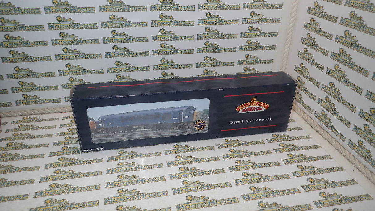Bachmann 32-651 - HO/00 Scale Class 44 Diesel 44 008 'PENYGHENT' BR Blue Locomotive