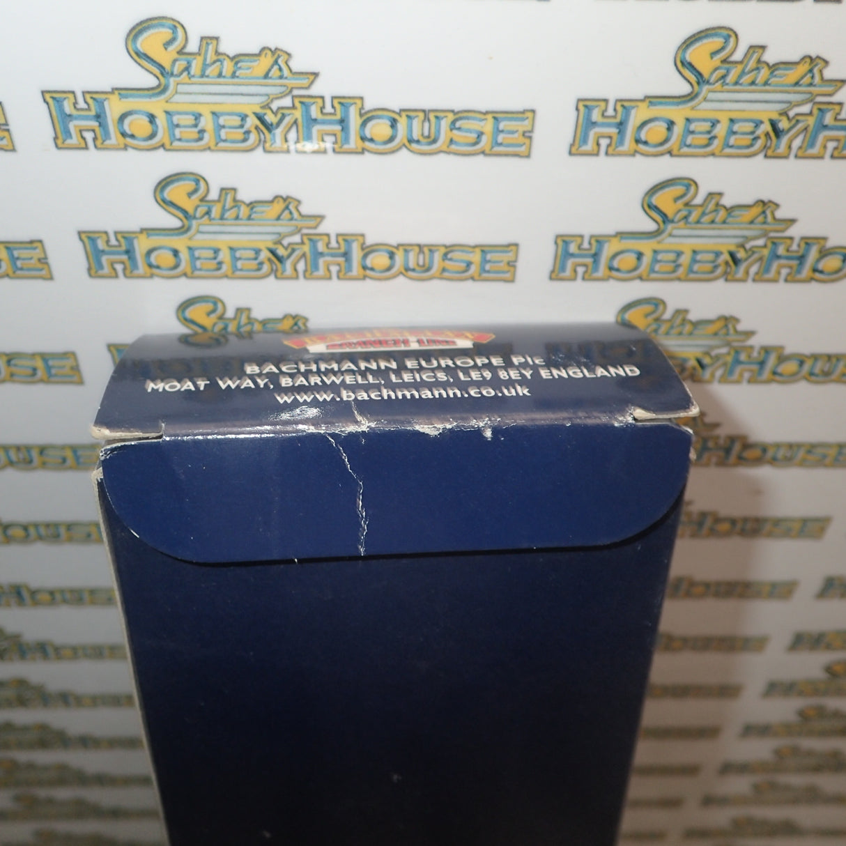 Bachmann 32-651 - HO/00 Scale Class 44 Diesel 44 008 'PENYGHENT' BR Blue Locomotive