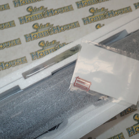 Bachmann 32-651 - HO/00 Scale Class 44 Diesel 44 008 'PENYGHENT' BR Blue Locomotive