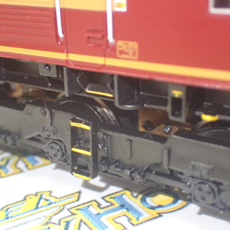 Bachmann Branchline 32-725DS - HO/00 Class 66 66022 'Lafarge Charnwood' in EWS Livery (DCC Sound Fitted) DCC fitted, with sound