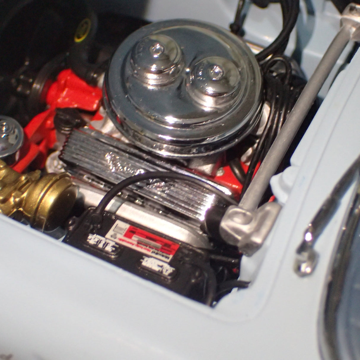 Ertl Precision 100 Collection 32889 - 1957 Ford Thunderbird Powder Blue Die-Cast Replica