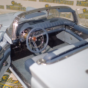 Ertl Precision 100 Collection 32889 - 1957 Ford Thunderbird Powder Blue Die-Cast Replica