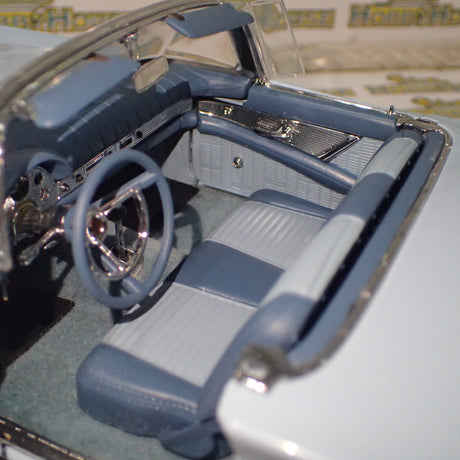 Ertl Precision 100 Collection 32889 - 1957 Ford Thunderbird Powder Blue Die-Cast Replica