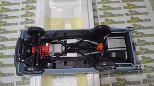 Ertl Precision 100 Collection 32889 - 1957 Ford Thunderbird Powder Blue Die-Cast Replica