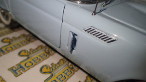 Ertl Precision 100 Collection 32889 - 1957 Ford Thunderbird Powder Blue Die-Cast Replica