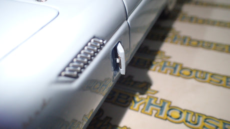 Ertl Precision 100 Collection 32889 - 1957 Ford Thunderbird Powder Blue Die-Cast Replica