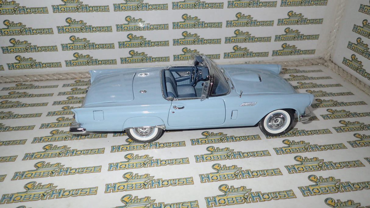 Ertl Precision 100 Collection 32889 - 1957 Ford Thunderbird Powder Blue Die-Cast Replica