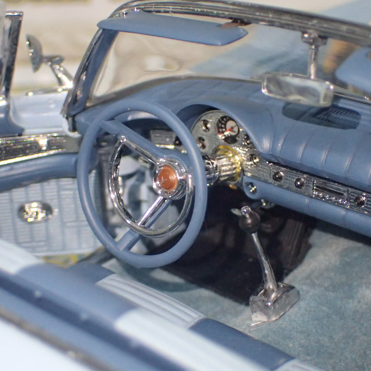 Ertl Precision 100 Collection 32889 - 1957 Ford Thunderbird Powder Blue Die-Cast Replica