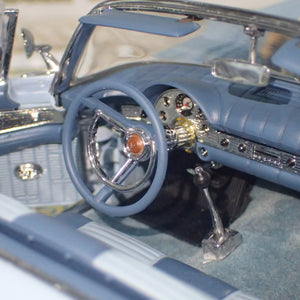 Ertl Precision 100 Collection 32889 - 1957 Ford Thunderbird Powder Blue Die-Cast Replica