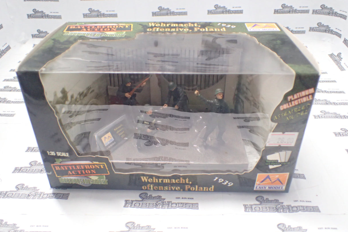 Easy Model 33601 - Battlefront Action Warriors in Combat Series - 1/35 Scale - Wehrmacht, offensive, Poland, 1939 Assembled Model Figures